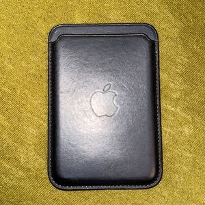 Apple iPhone wallet magsafe black